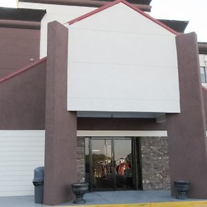 Quality Inn & Suites Near Six Flags East